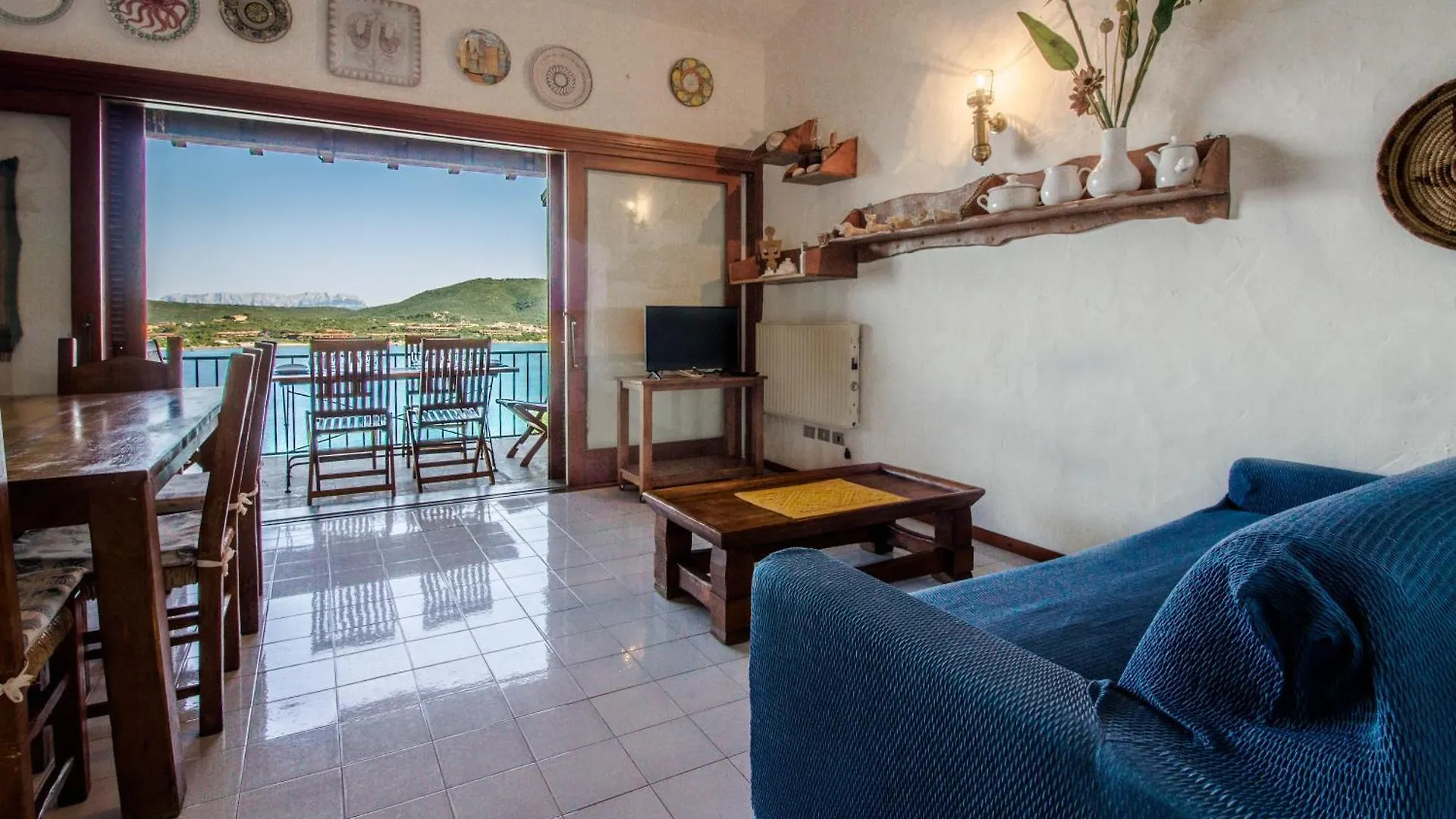 마리넬라 Guesthost - Dreamy Sea View With Pool And Parking 아파트