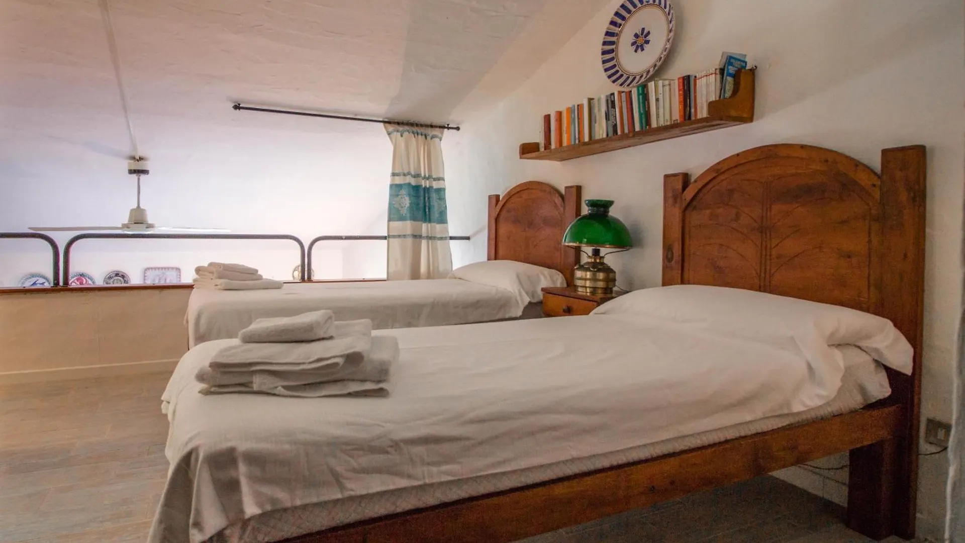 마리넬라 Guesthost - Dreamy Sea View With Pool And Parking 아파트
